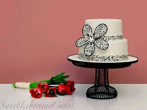 sweet-libertine-cakes-black-and-white
