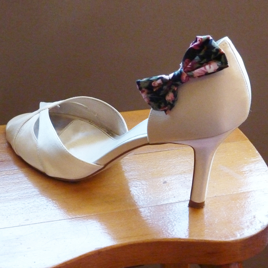 Shoe with bow S