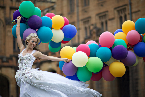 bride with coloured balloons
