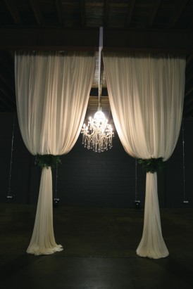 chandelier wedding decor