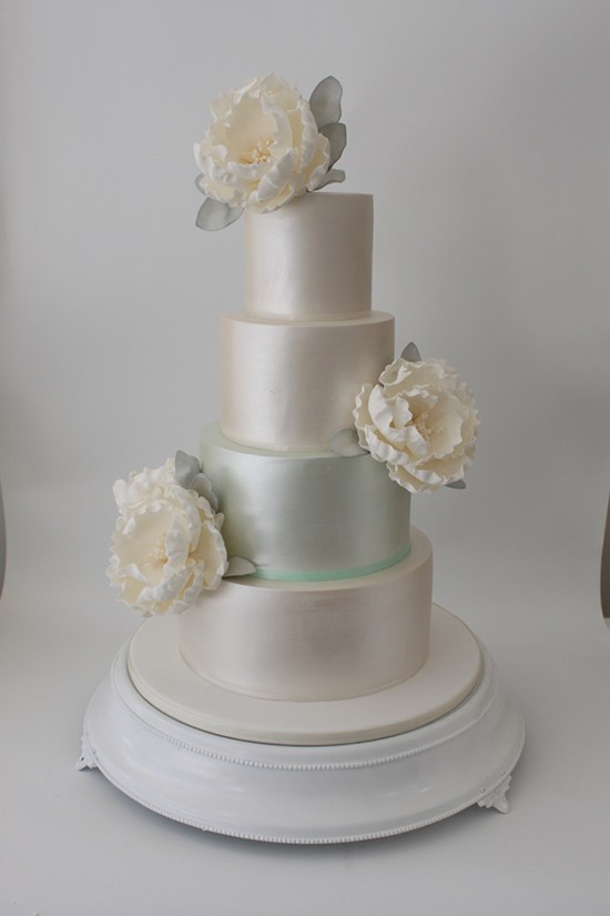 mint and pearl cake