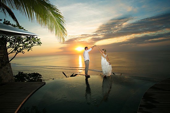 Bali-dancing-wedding-photo-550x367