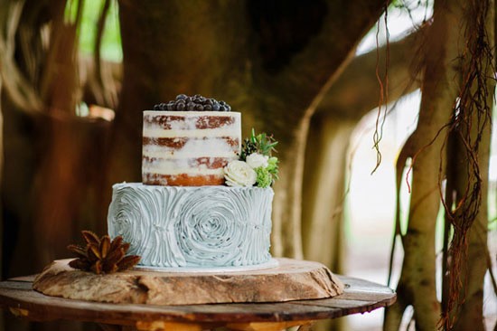 Seaside inspired wedding cake