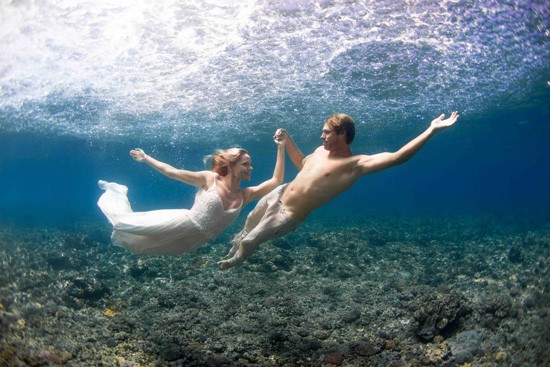 underwater wedding photos0004