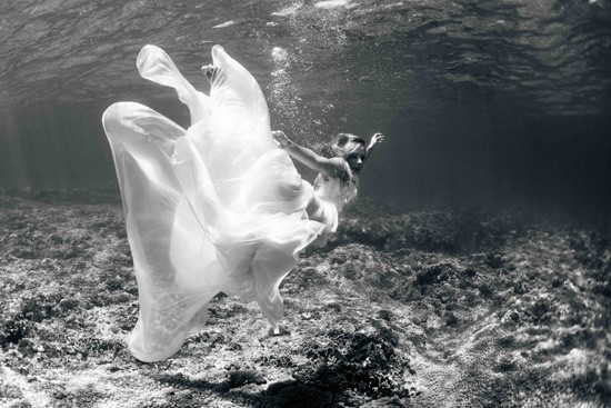 underwater wedding photos0009