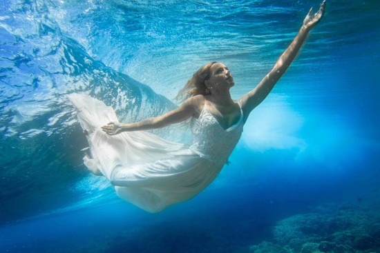 underwater wedding photos0013