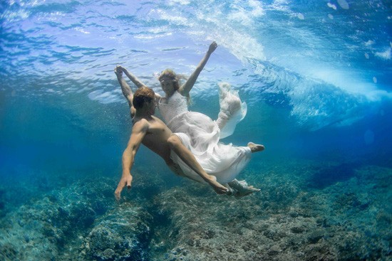 underwater wedding photos0019