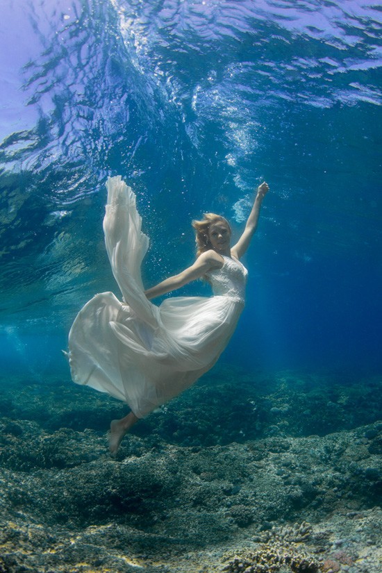 underwater wedding photos0021