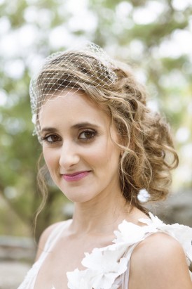 Bride with curly hairstyle