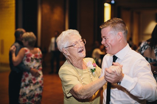Grandparets dancing at wedding