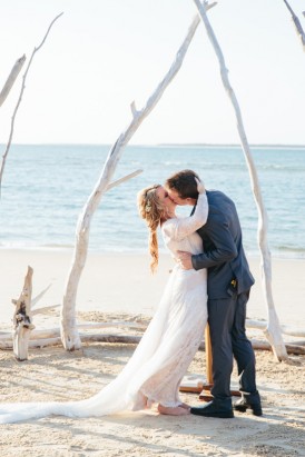 Kissing at Stradbroke Island Wedding