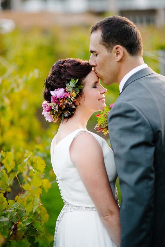 Newly married couple at Brookside Vineyard