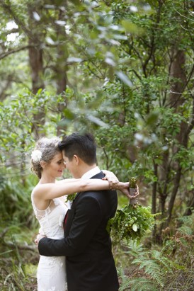 Sydney bushland bride and groom