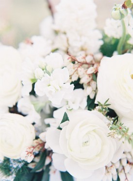 white wedding flower arrangement