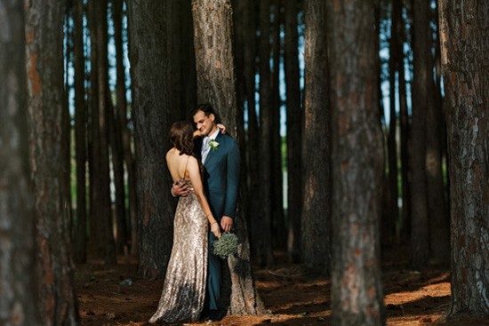 Newlyweds in forestq