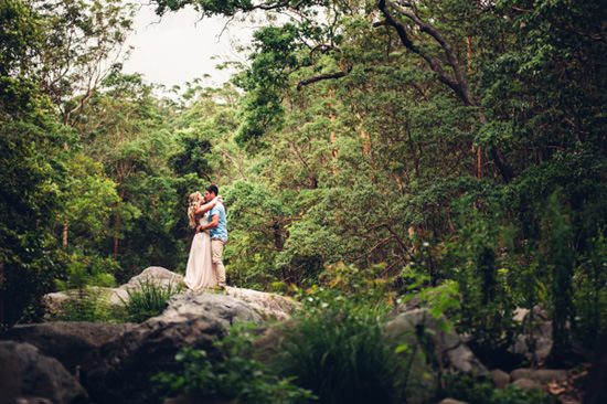 Romantic Cedar Creek Falls Engagement024