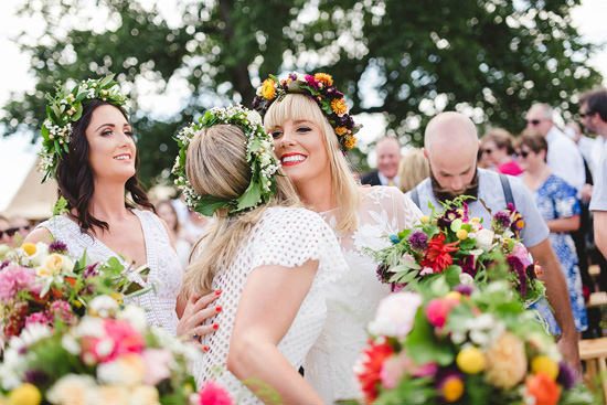 Bright and colourful country wedding052