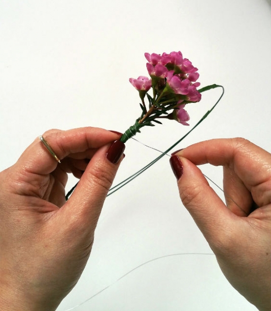 pink-flower-crown-tiny-flowers-diy-tutorial