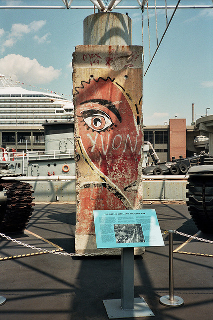 berlin-wall-piece-intrepid-sea-air-and-space-museum-kiddy-citny-nyc
