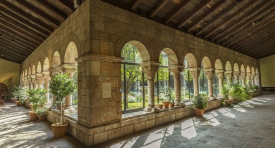 the-cloisters-museum-and-gardens-upper-west-side-new-york-city-new-york-usa_main