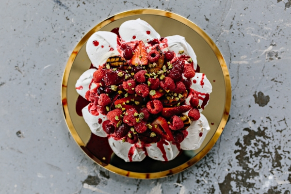 Entertaining With Friends - The Perfect Autumn Meringue