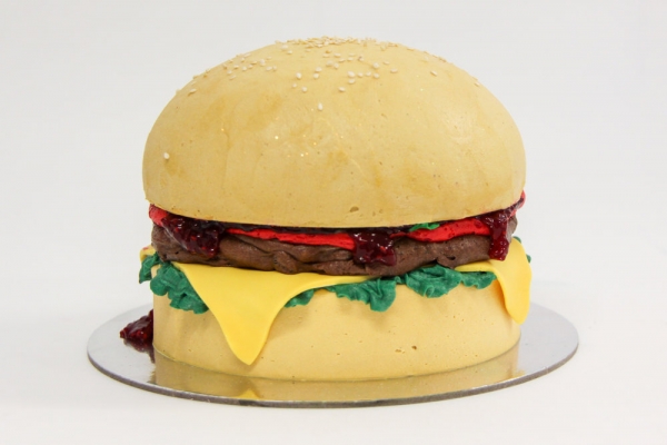 Hamburger Cake. Image via Vanilla Pod