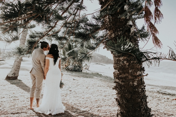 Elk and Fir Photography. Image via Lana and Lester's relaxed Yeppoon beach wedding. 